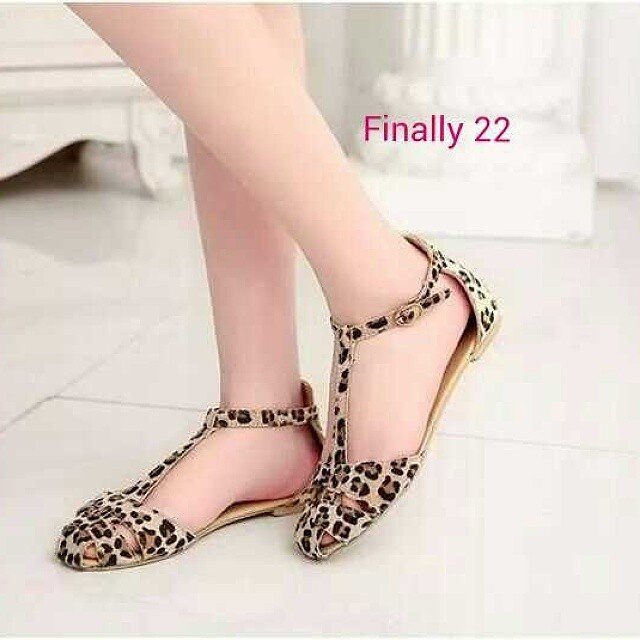 Where to buy cute sandals Shoes online for women